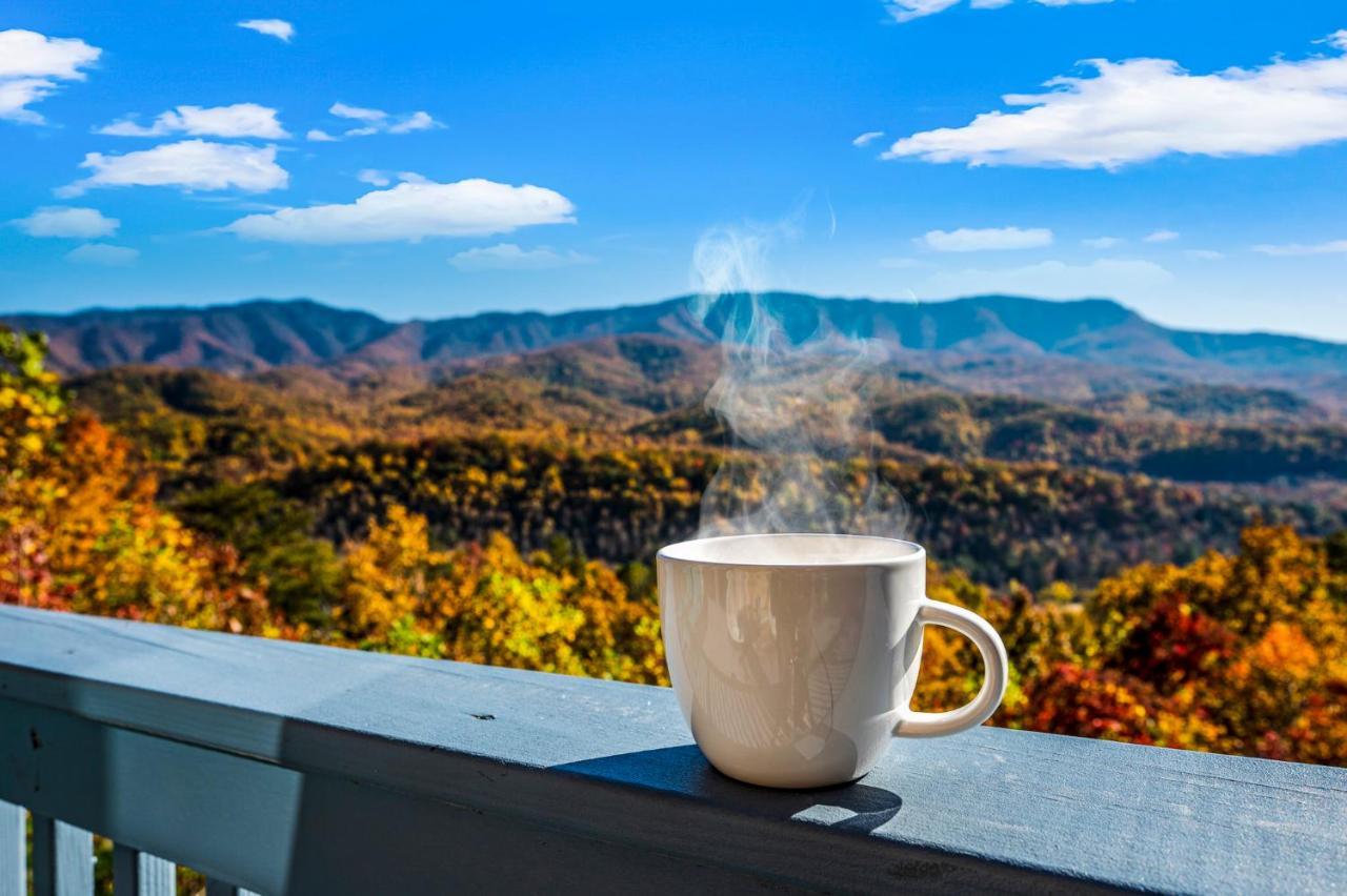 Barenberg Cabin - Secluded Unobstructed Panoramic Smoky Mountains View With Two Master Suites, Loft Game Room, And Hot Tub Gatlinburg Zewnętrze zdjęcie