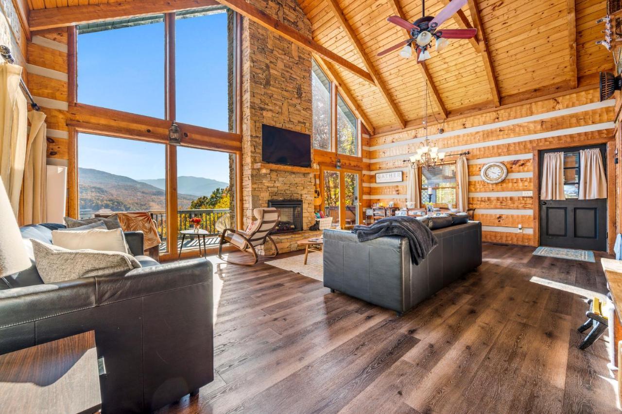 Barenberg Cabin - Secluded Unobstructed Panoramic Smoky Mountains View With Two Master Suites, Loft Game Room, And Hot Tub Gatlinburg Zewnętrze zdjęcie