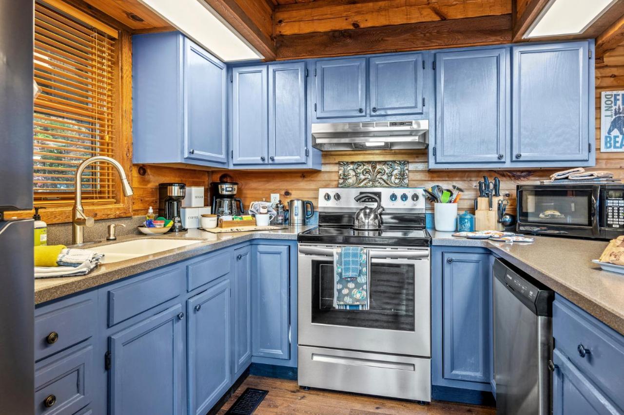 Barenberg Cabin - Secluded Unobstructed Panoramic Smoky Mountains View With Two Master Suites, Loft Game Room, And Hot Tub Gatlinburg Zewnętrze zdjęcie
