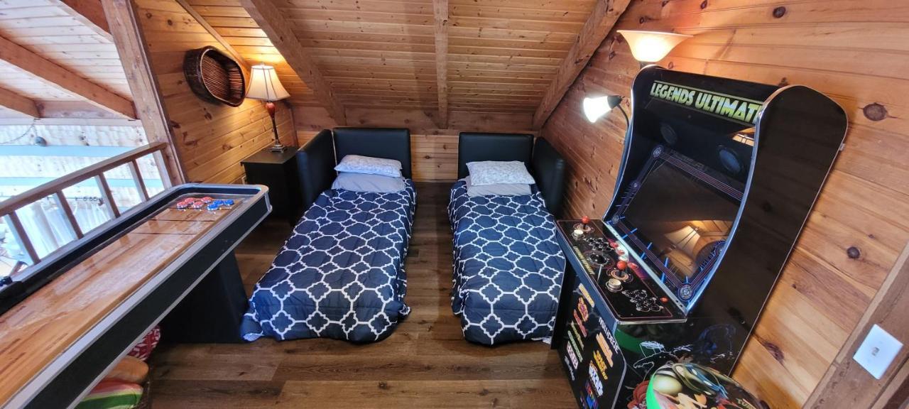 Barenberg Cabin - Secluded Unobstructed Panoramic Smoky Mountains View With Two Master Suites, Loft Game Room, And Hot Tub Gatlinburg Zewnętrze zdjęcie