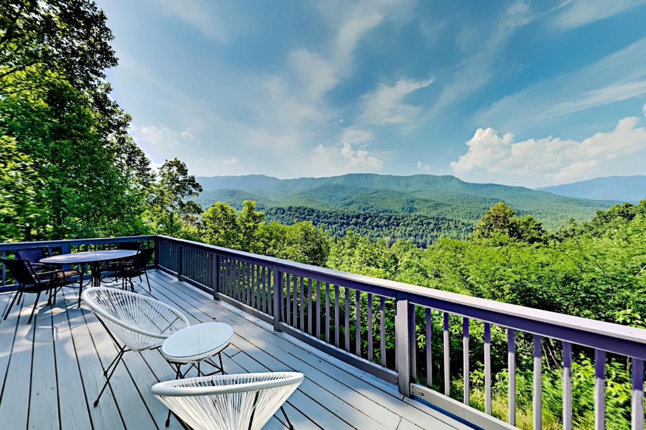 Barenberg Cabin - Secluded Unobstructed Panoramic Smoky Mountains View With Two Master Suites, Loft Game Room, And Hot Tub Gatlinburg Zewnętrze zdjęcie