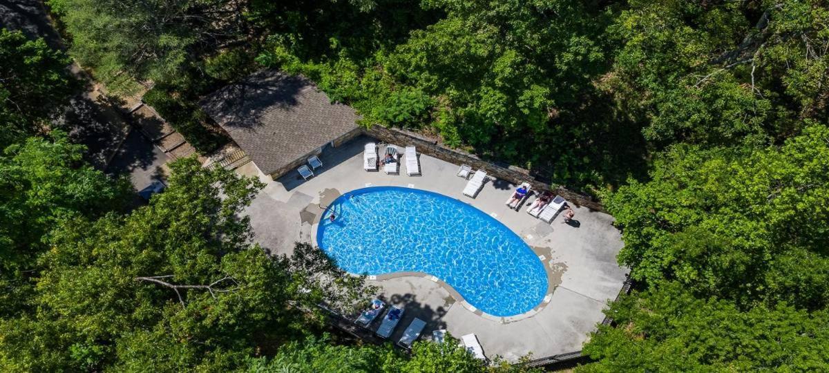 Barenberg Cabin - Secluded Unobstructed Panoramic Smoky Mountains View With Two Master Suites, Loft Game Room, And Hot Tub Gatlinburg Zewnętrze zdjęcie